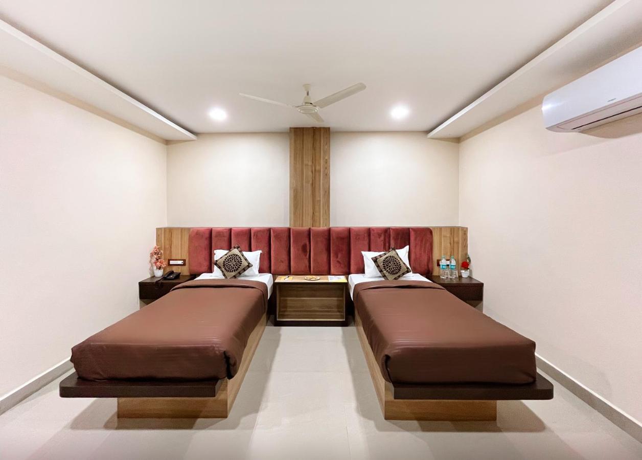 Geet Kavya Inn Bhopal Exteriör bild