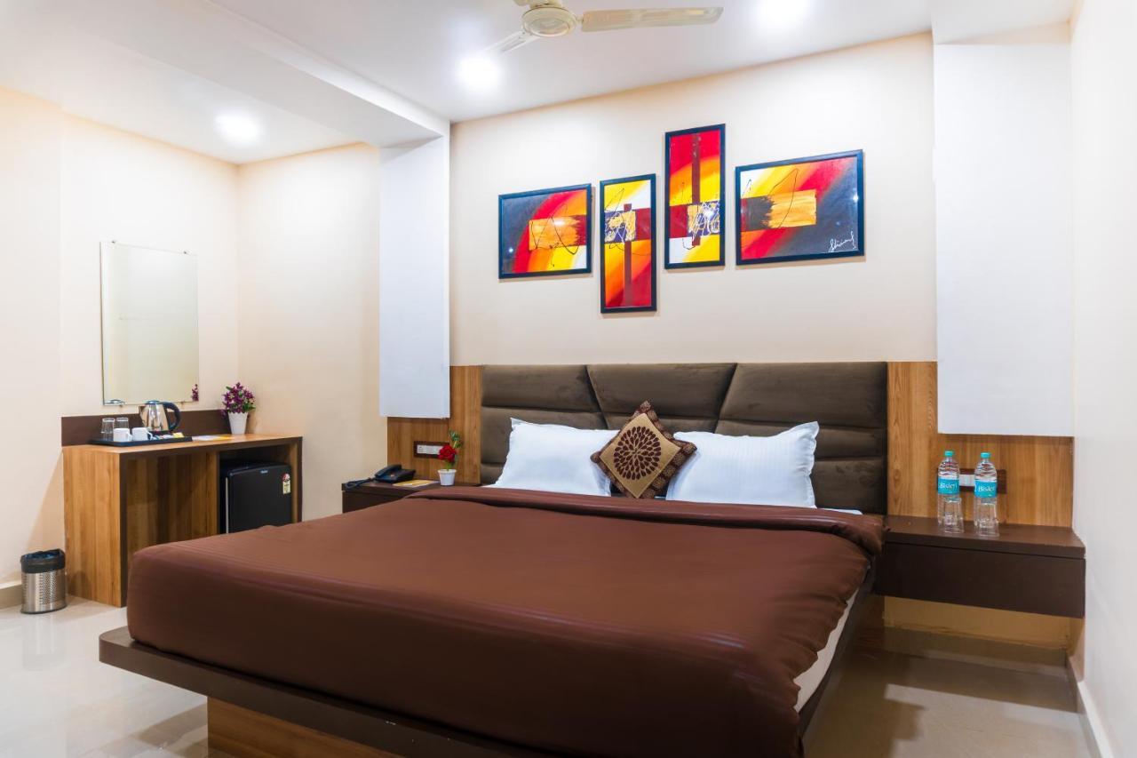 Geet Kavya Inn Bhopal Exteriör bild